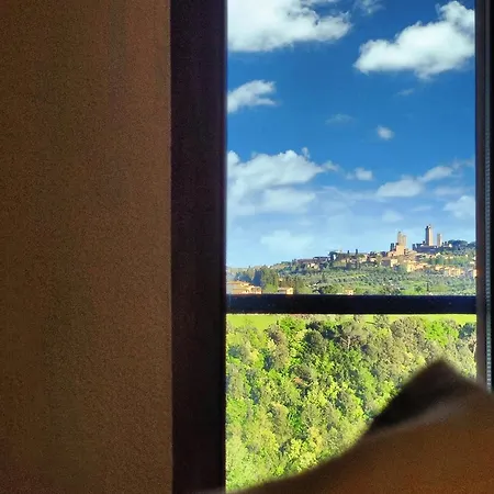 Flavia 's With View アパート サン・ジミニャーノ